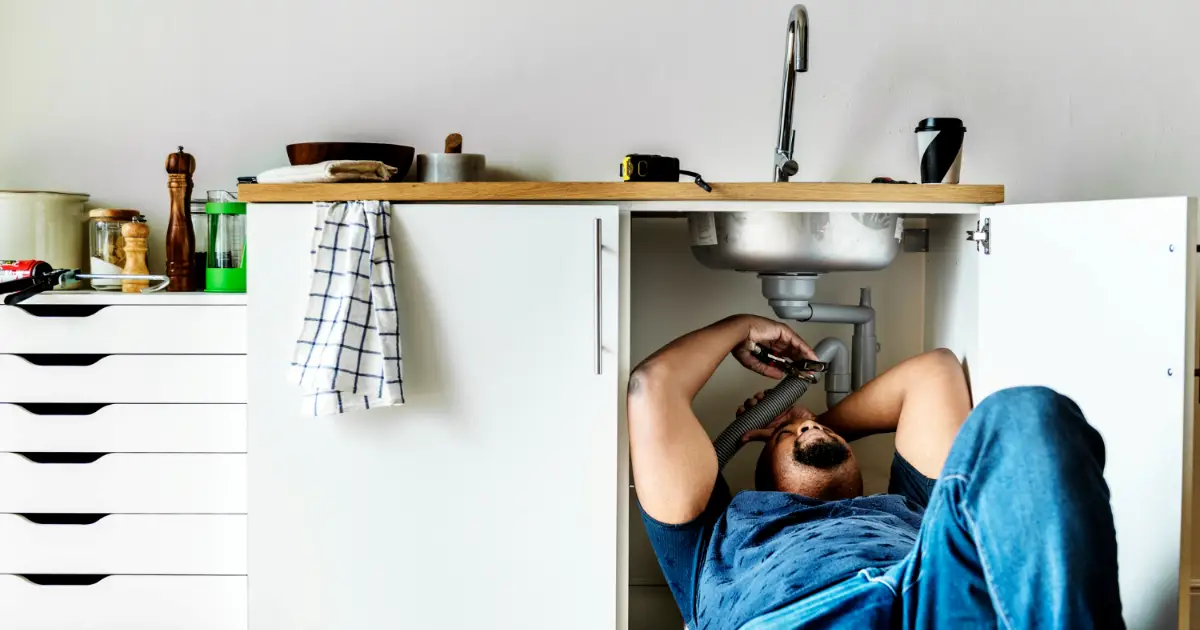 profissional para desentupir pias